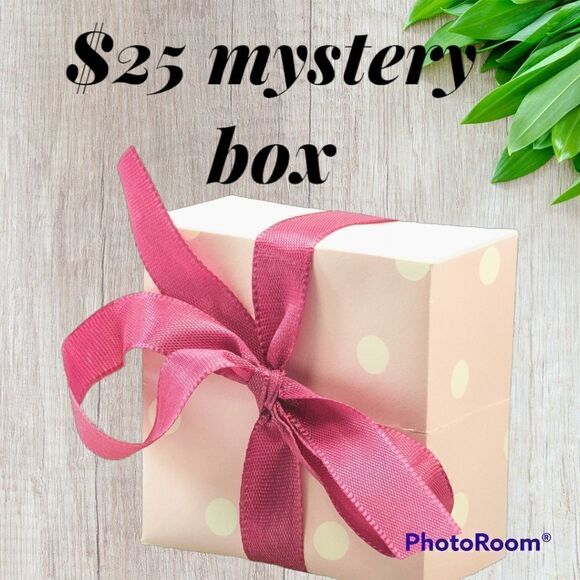 - $25 mystery bundle 5-7 items hand pick just for you!!!! - Picture 1 of 6
